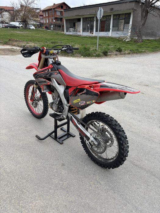 Продавам Honda crf 250