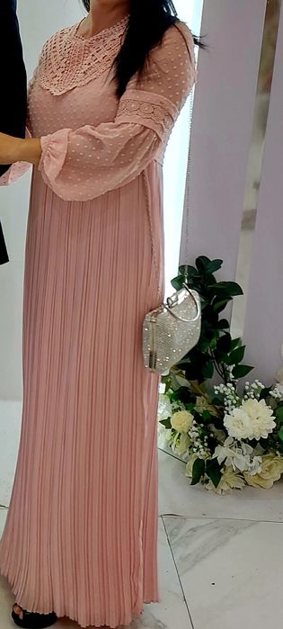 Вечерние платья.