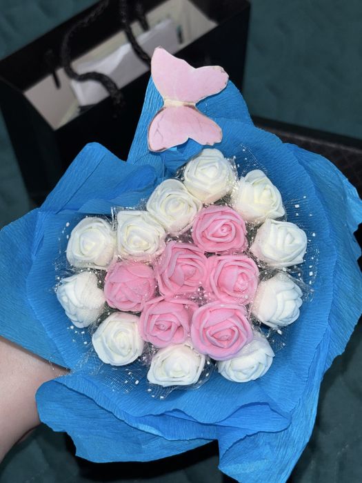 Vând diferite modele de mărțișoare