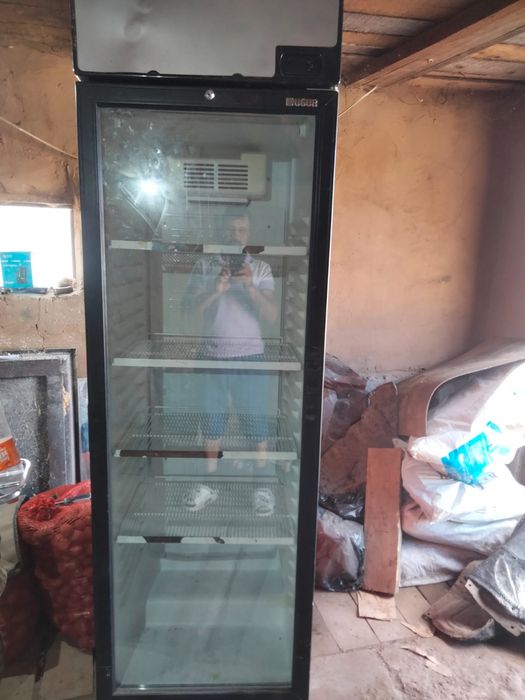 Продам холодильник