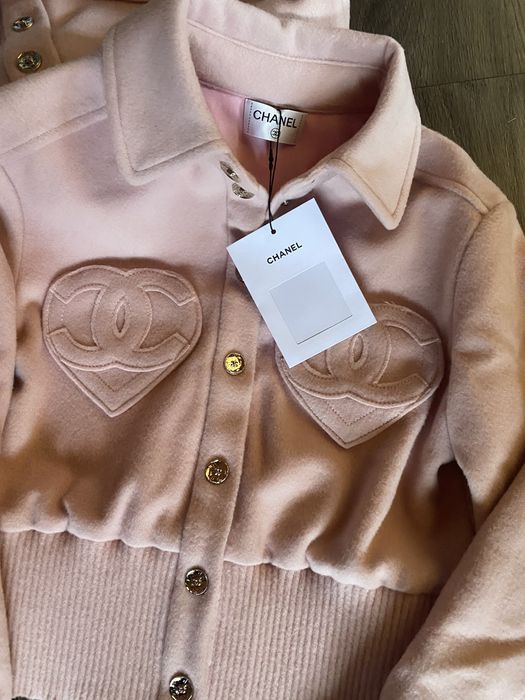 Страхотен комплект в розово Chanel