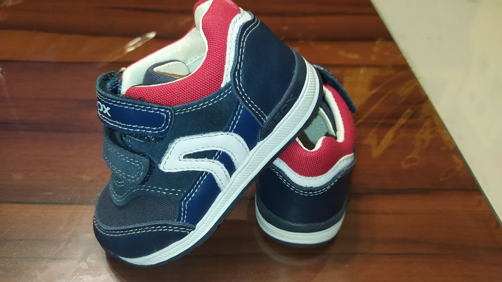 Кроссовки Geox для малышей