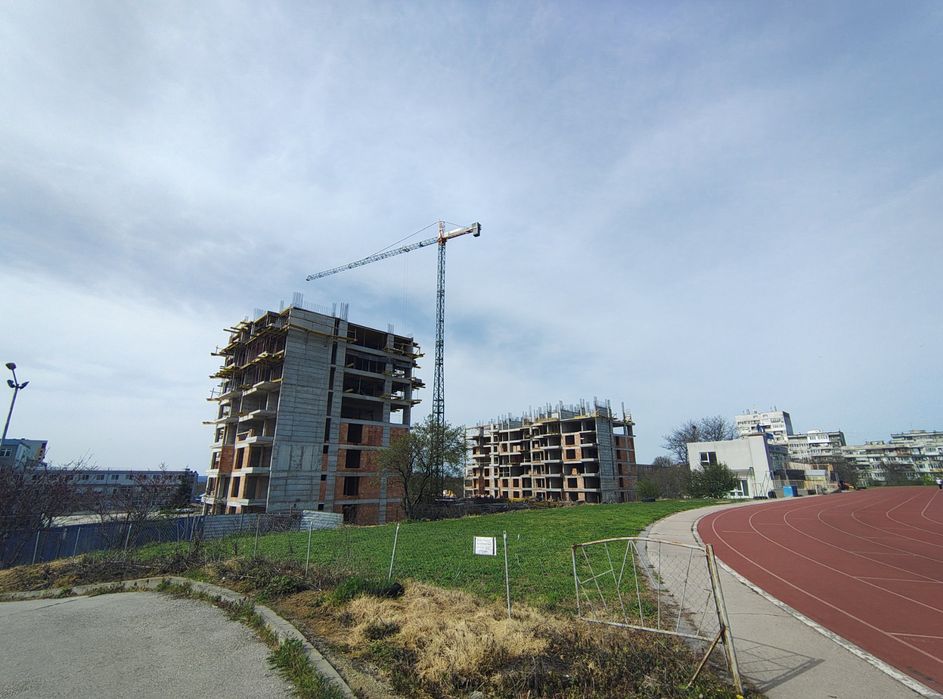 Двустаен южен апартамент за продажба, в новострояща се сграда в кв. Мл