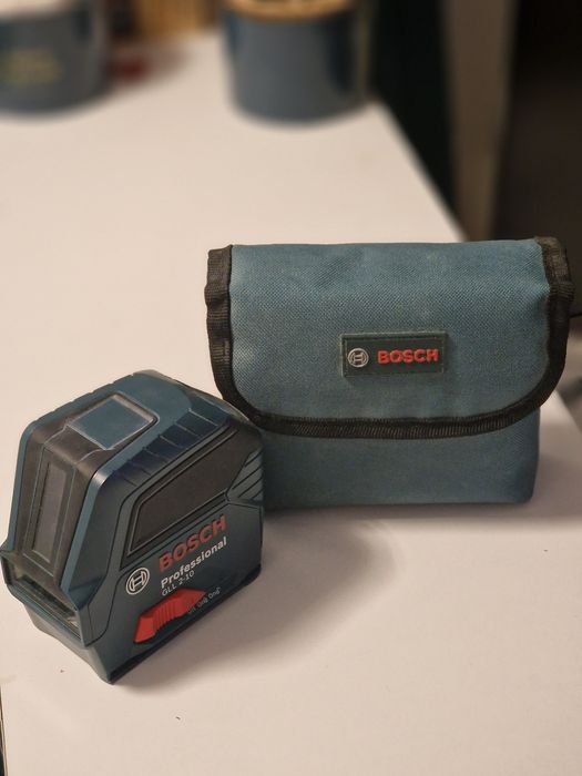 Nivela laser cu linii Bosch Professional GLL 2-10