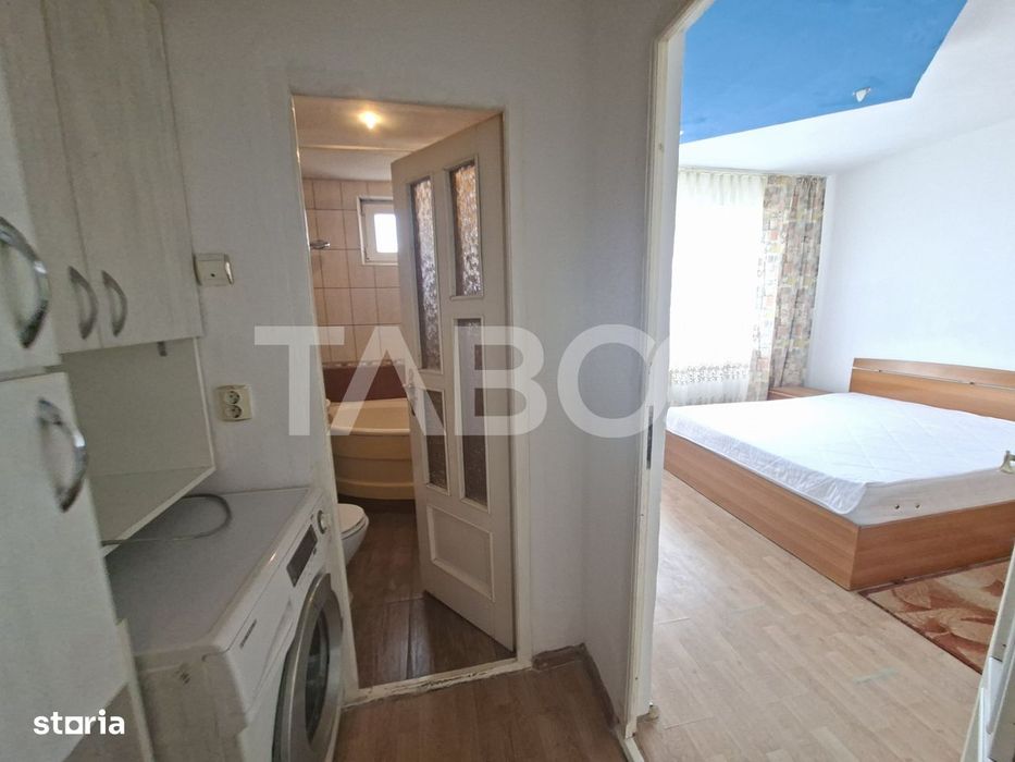 Apartament de vanzare cu 3 camere si balcon Mihai Viteazul lift