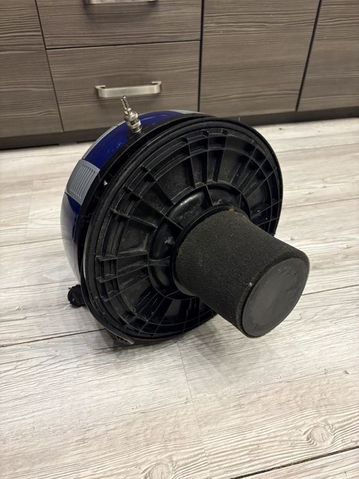 Професионална перяща прахосмукачка