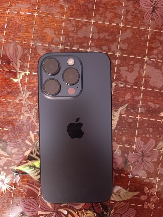 Продам iPhone 15 pro