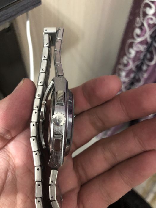 Продаю часы tissot