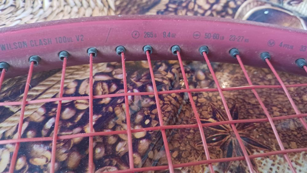 Echipamente de tenis folosite, in buna stare= Un chilipir negociabil.