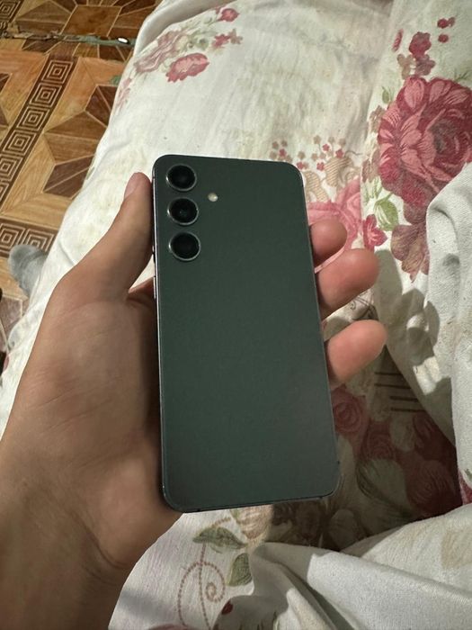 Samsung s24 128 8