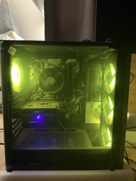 Геймърски компютър AMD Ryzen 5 5500