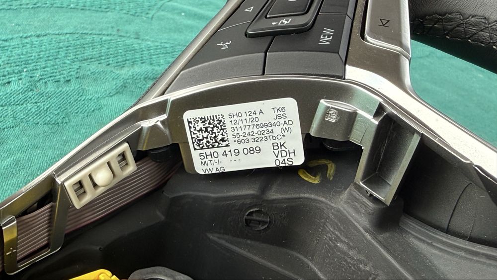 Волан с Бутони  / Vw / GOLF 8 / ГОЛФ 8