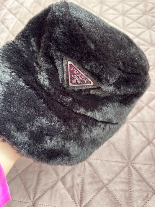 Дамска зимна Шапка