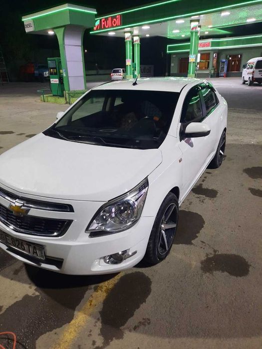 Продаётся автомобиль Кобальт срочно