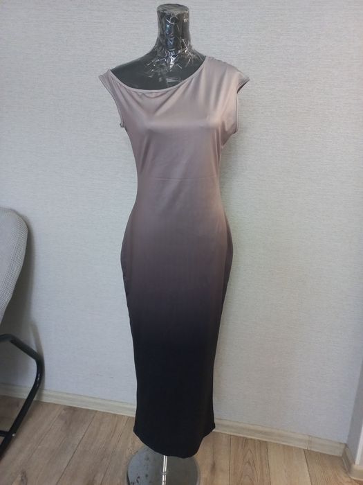 Продам вечерние платья . Новые