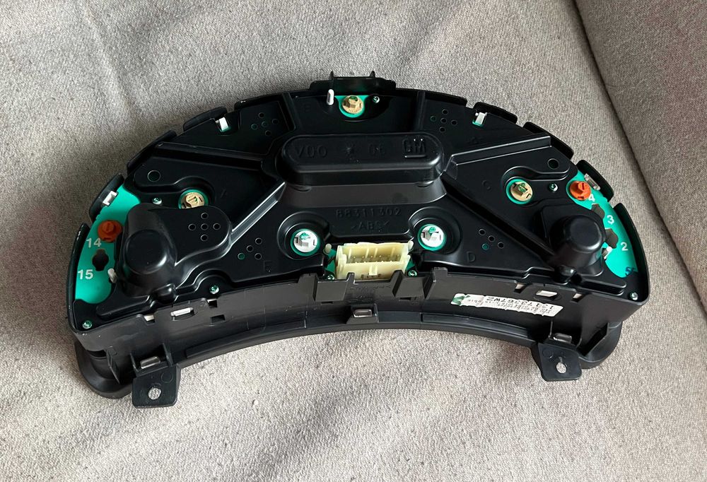 Ceasuri bord Opel Tigra B Corsa C Combo C VDO GM cod 13173367 original
