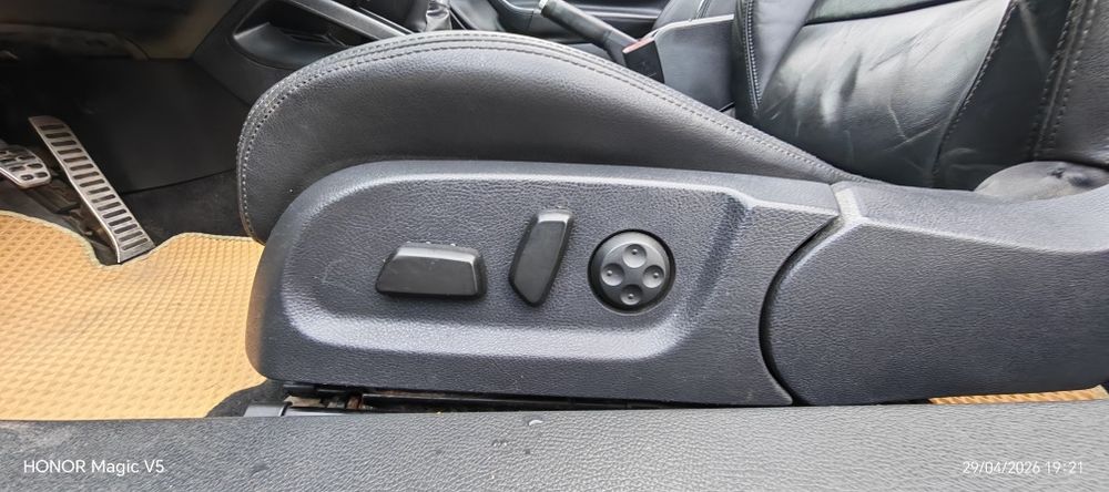 Vând VW EOS 2.0 tdi 140 cp