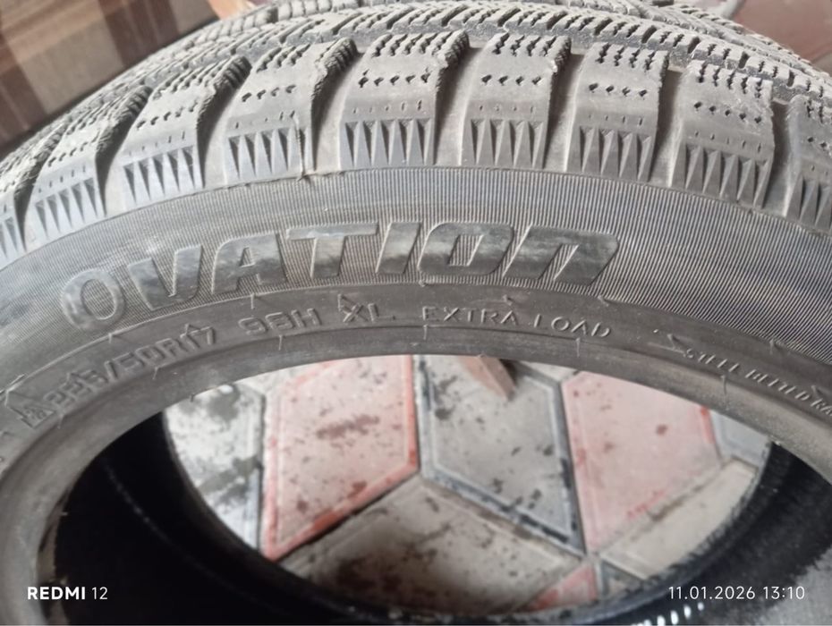 Продам шины 225/50/17