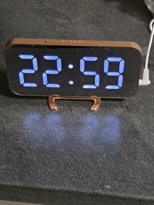 Ceas de masă digital cu oglindă 6.5" – Rose Gold – nou