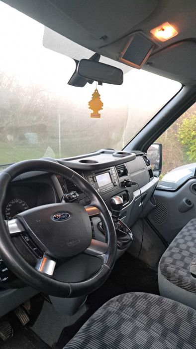 Autoutilitara N1 Ford Transit 6 locuri