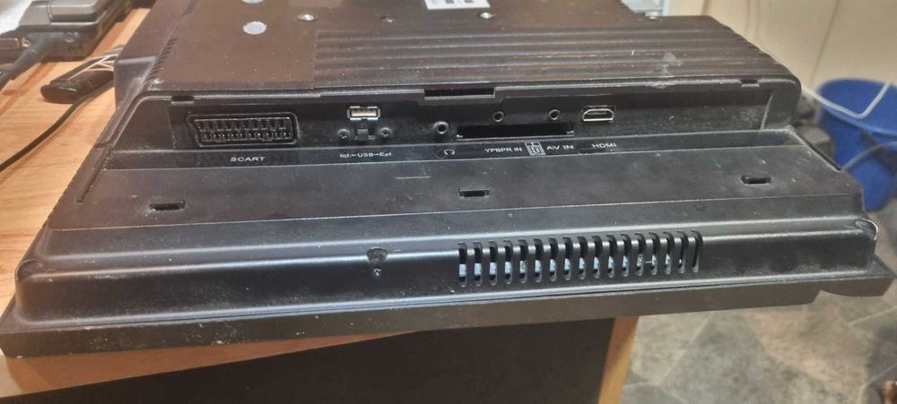 телевизор на 12 волта с блутут и dvd