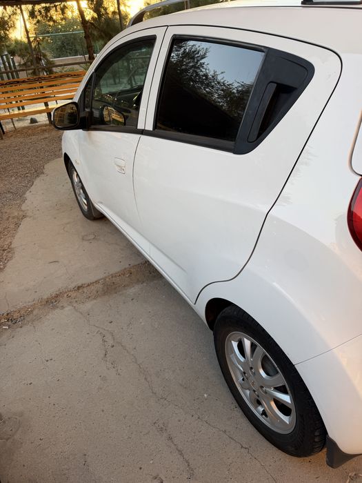 Spark  chevrolet