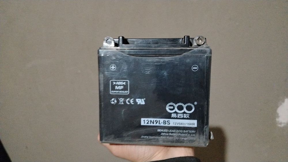 Продаётся аккумулятор 12V 9A