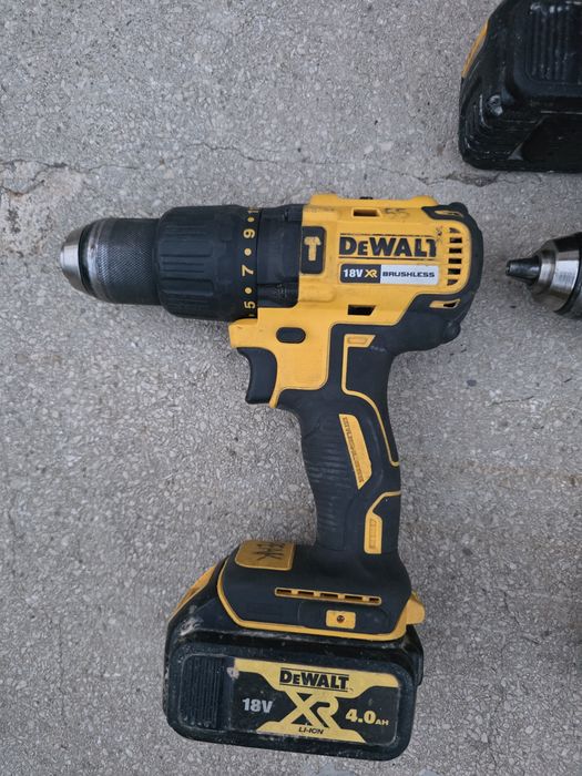 DeWalt  DCD778 filetanta cu percutie si acumulator