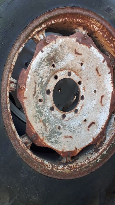 Anvelope cu jenti Utb 650 ,Fend ,International 16,9R34