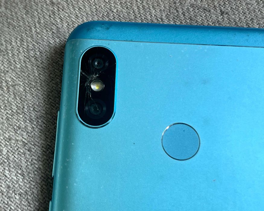 Xiaomi Mi A2 Lite M1805D1SG blocat cod se vinde ca atare