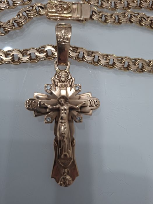 Продам цепь с крестиком