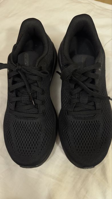 Under Armour HOVR кроссовки