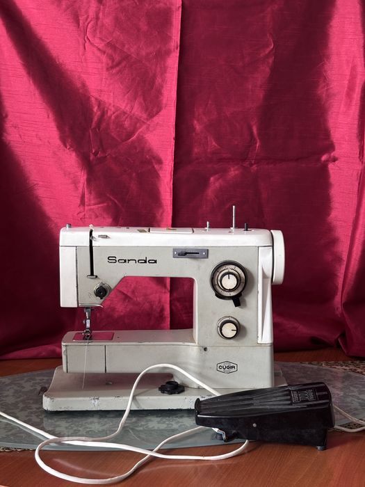 Mașină de cusut Sanda