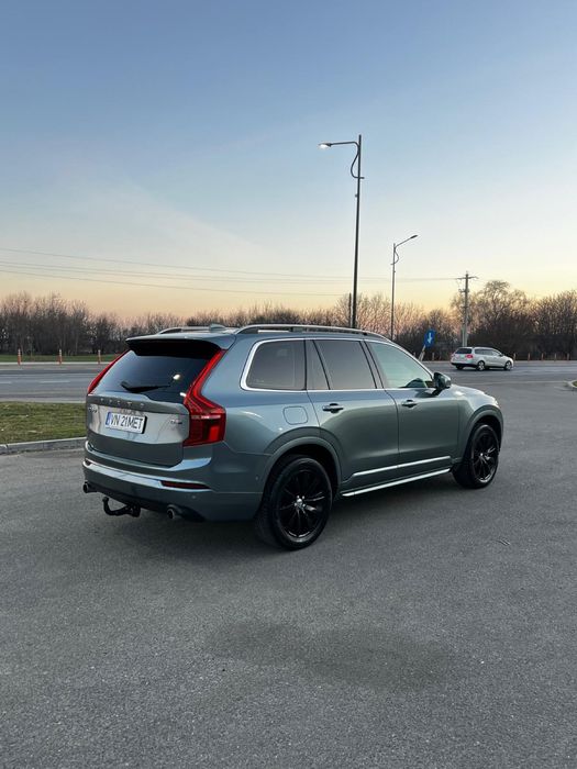 De vanzare Volvo XC90 4x4 7 locuri
