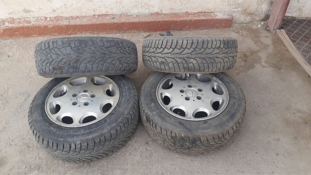 Продается Шины с дисками комплект. 195/65/15