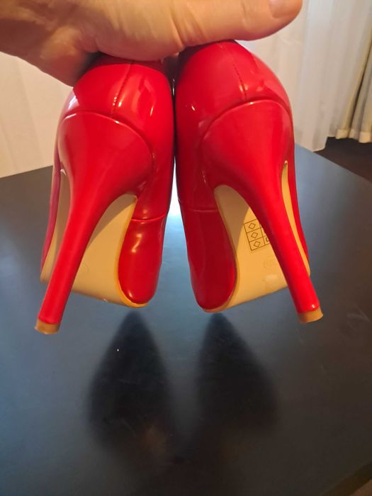 Pantofi stiletto roșii, noi(no.35)