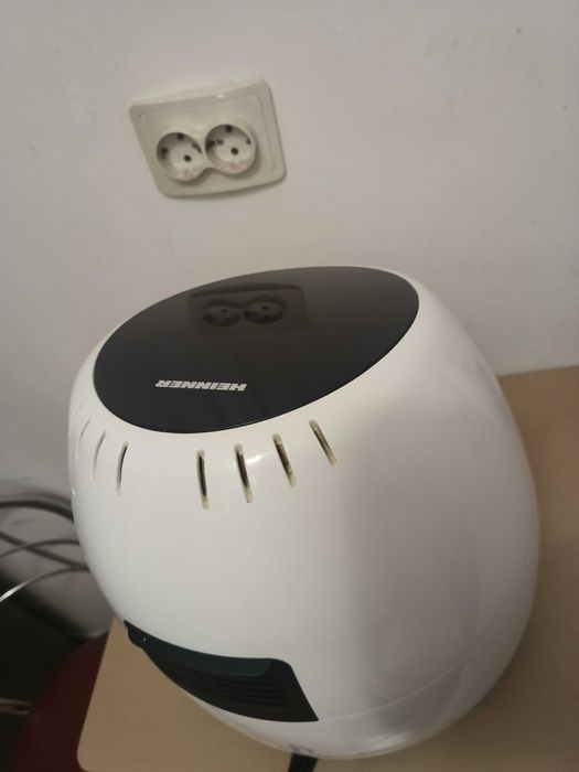 Airfryer/ Friteuza aer cald Heinner  SnowDrop HAF-B2000WH, termostat max 200˚C, puternic 2000W