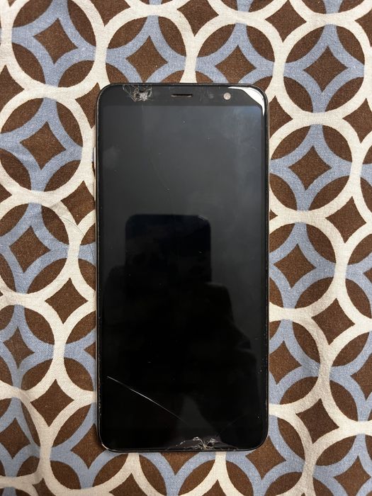 Телефон Samsung A6+