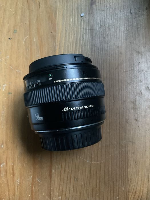 Obiectiv Canon EF 50mm f1.4 superb