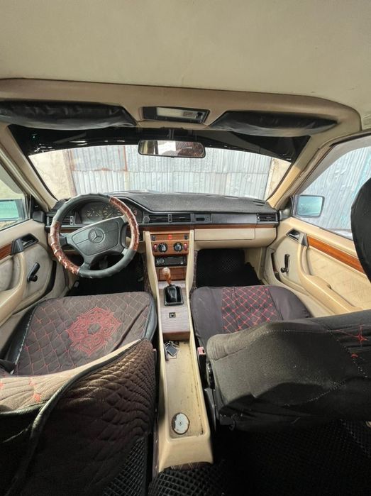 Продам машину Мерседес 124