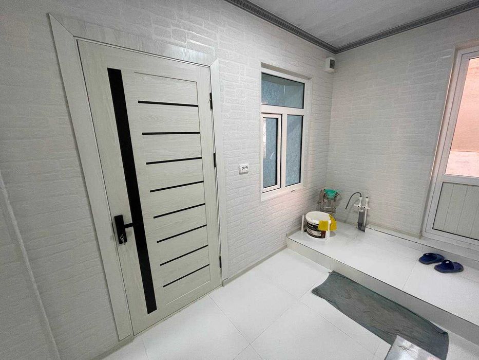 har qanday biznes faoliyati uchun mos bo‘lgan turar joy uy sotiladi