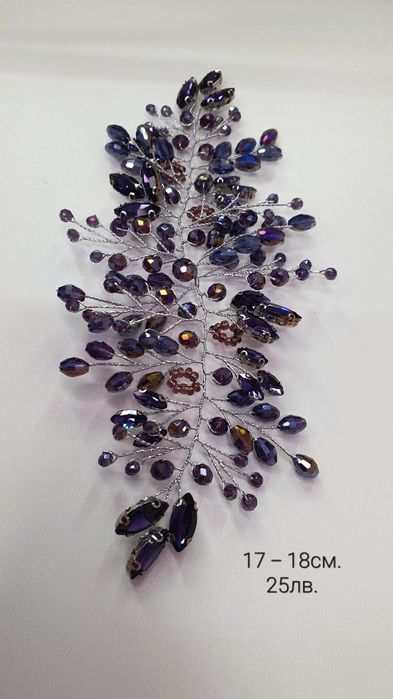 Различни цветни украшения за коса