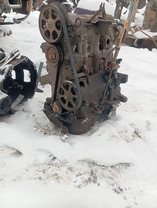 Мотор на Гольф Пассат обьем 1.8