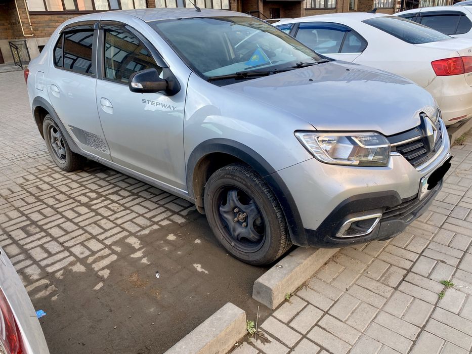 РеноЛоганСтепвей