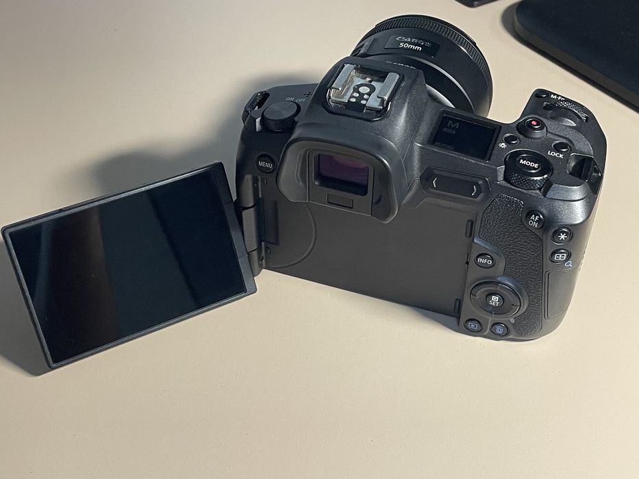 Canon EOS R in stare excelenta !