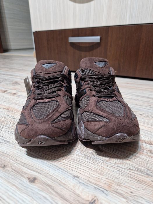 Adidasi NB 9060 Dark Brown