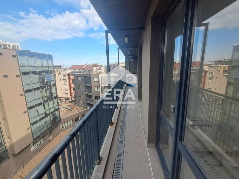 Тристаен източен апартамент за продажба, в жилищен комплекс Вива 3, кв