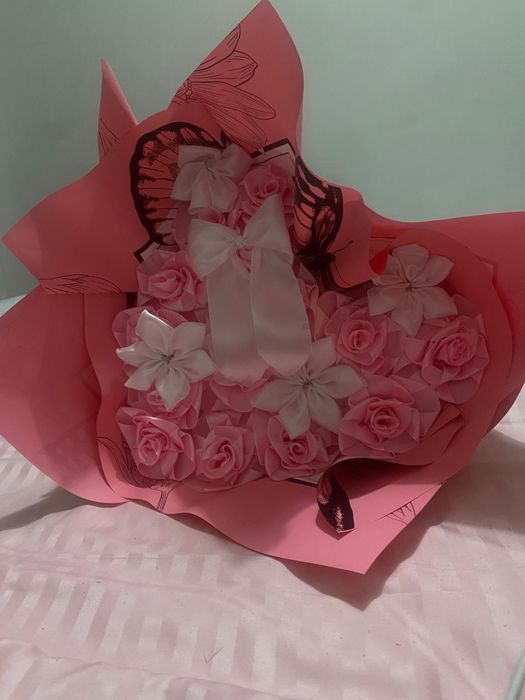 Buchet de flori din satin