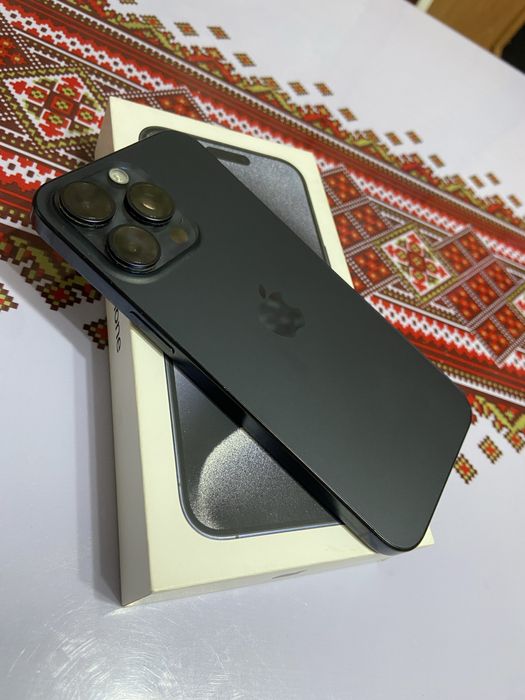 Айфон 15 про мах