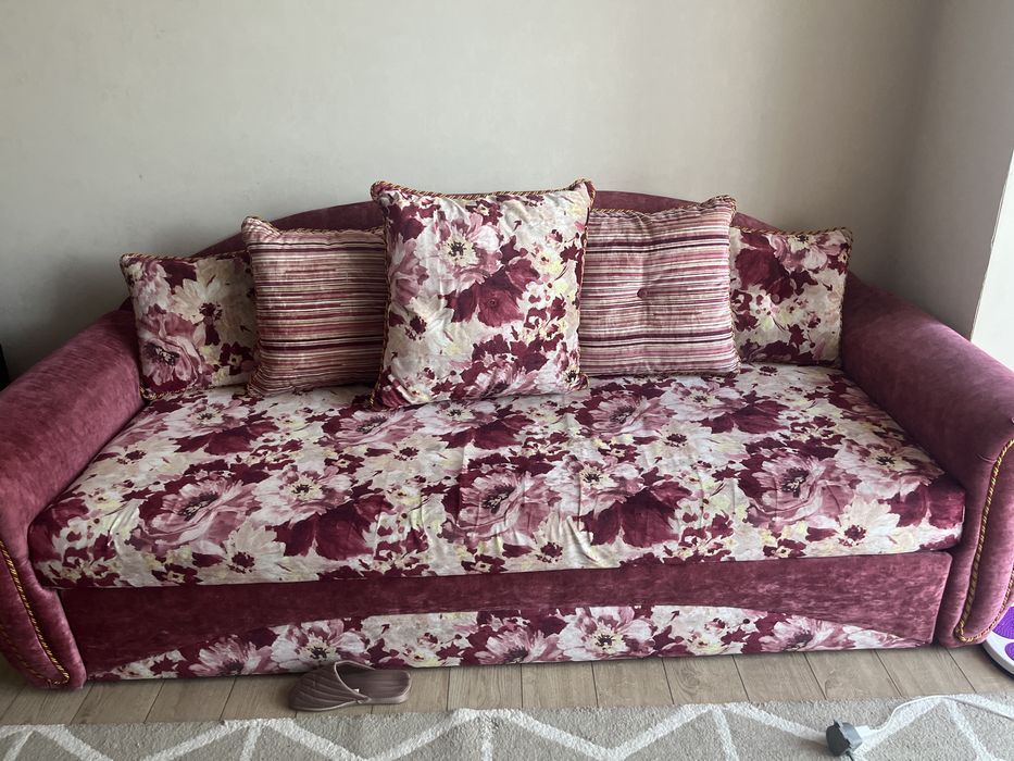 Диван для гостиной